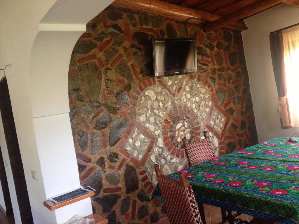 Pensiunea La Nise Sîmbăta de Sus エクステリア 写真