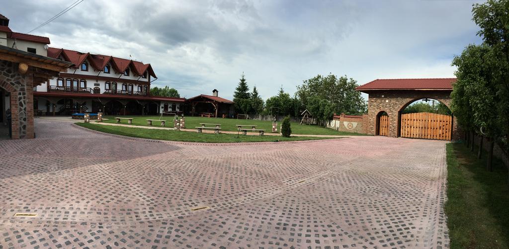Pensiunea La Nise Sîmbăta de Sus エクステリア 写真